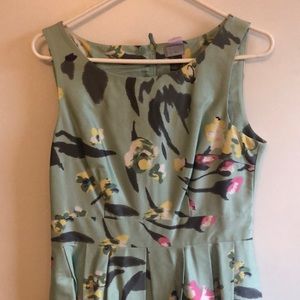 Vintage-look floral cocktail or garden party dress